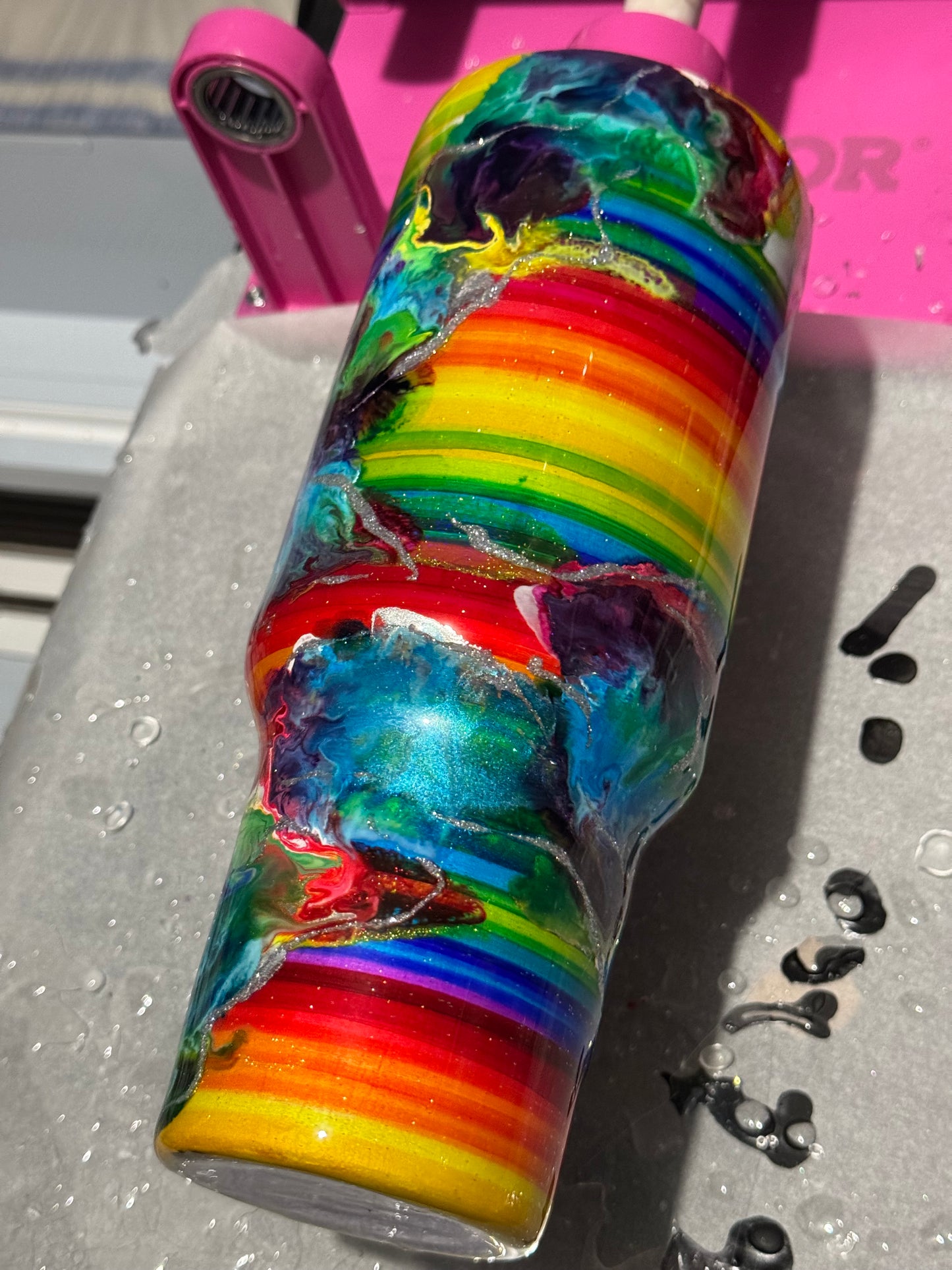 BONNIE SUE - 40oz Rainbow Serape with Rainbow ink drop