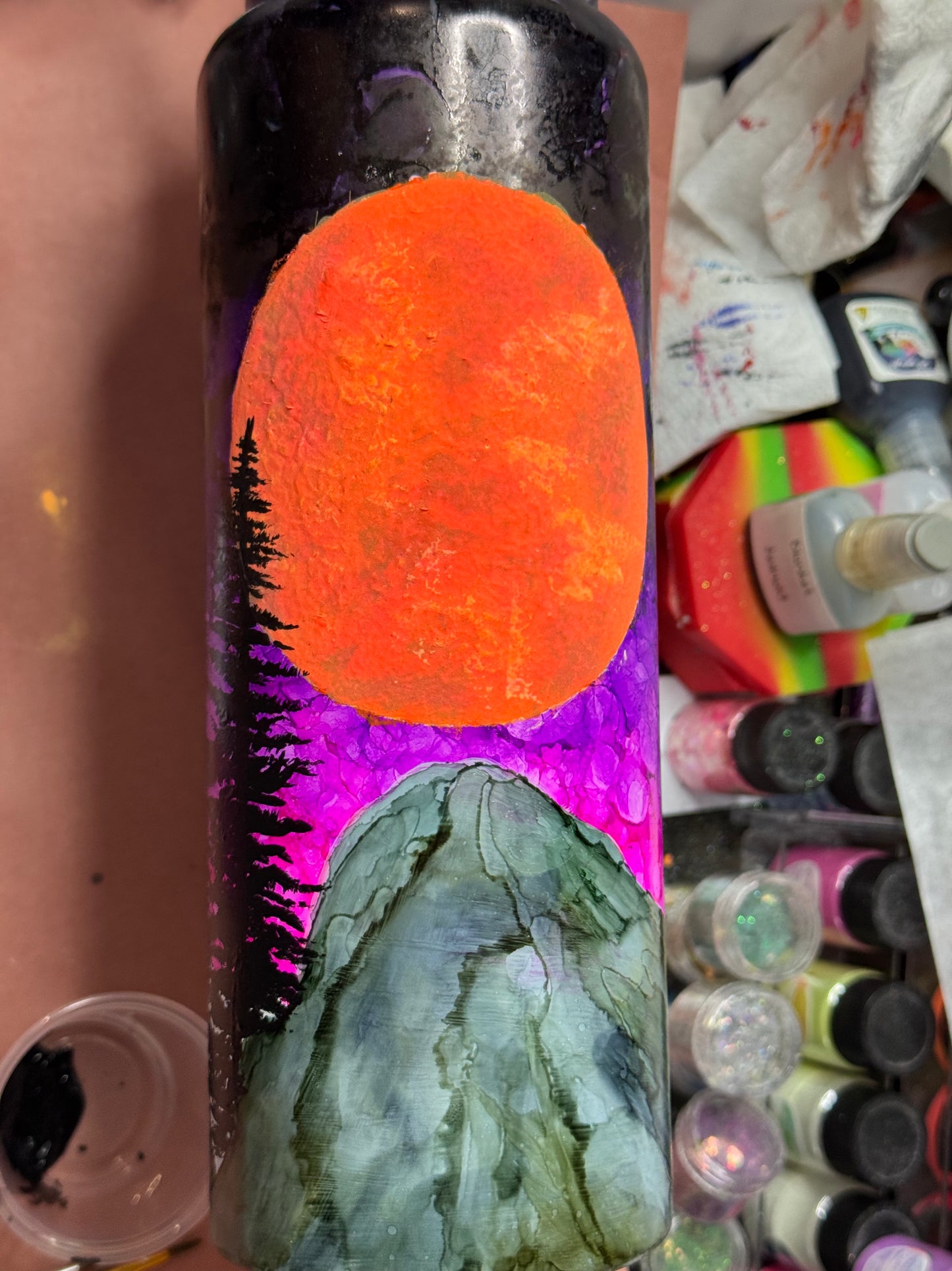 HOWLING WOLF HAND PAINTED WAFFLE