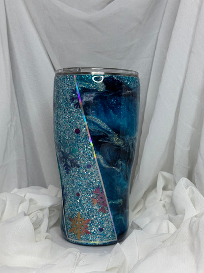 04. 30oz Modern Curve Snowflake Twista drinking tumbler