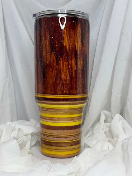 36. 40oz Traveller Highland Woodgrain drinking tumbler